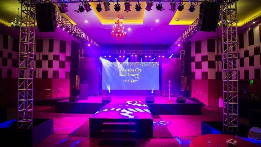Stage with LED wall and trussing